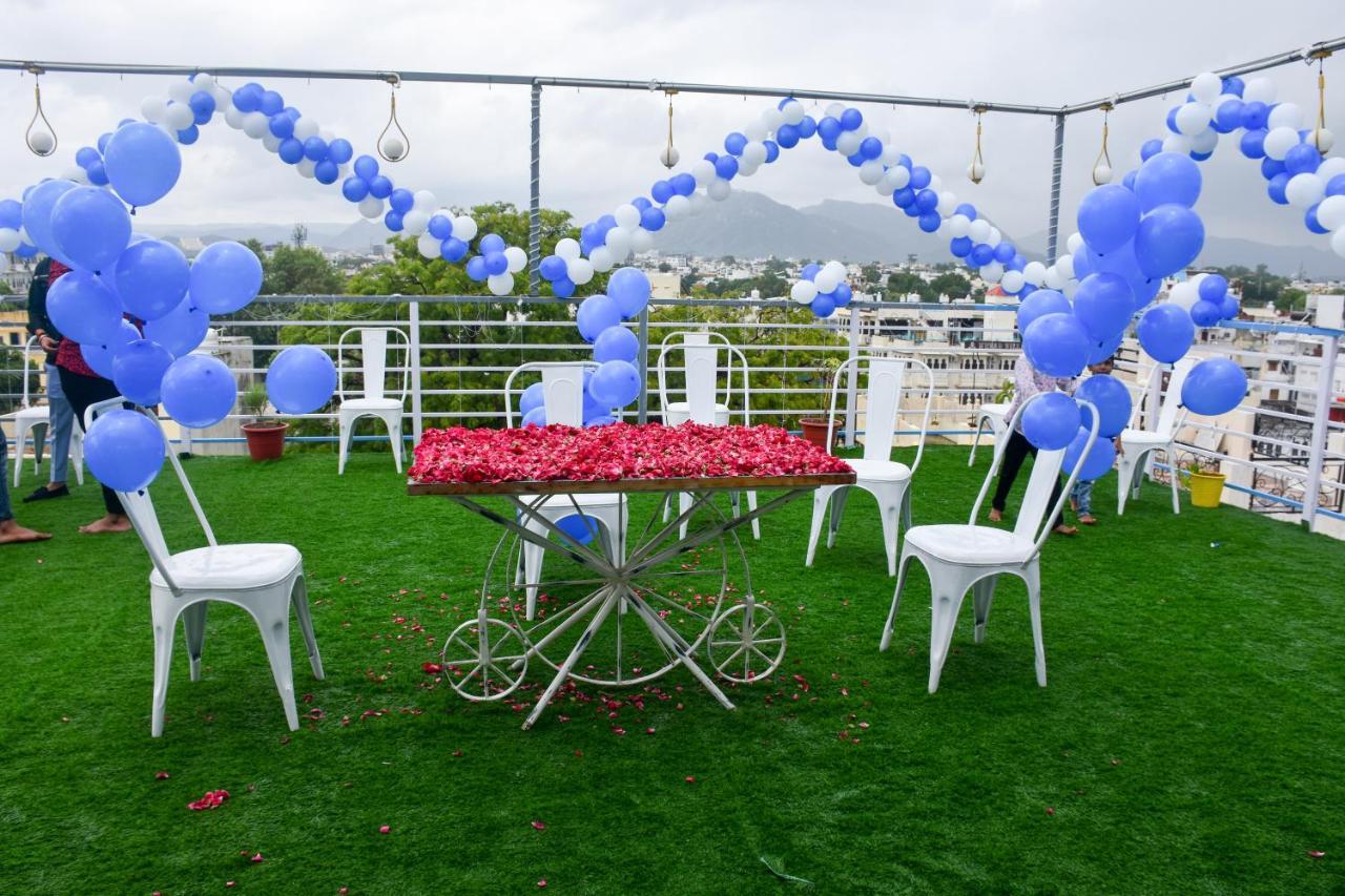 Hotel Lake Bridge Udaipur Exterior photo